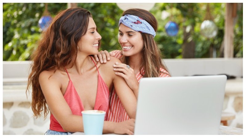 Fun Facts LoveLolaBlog: The Lifestyle Blog You Need to Know